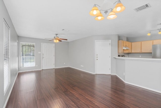 Building Photo - 7228 Aldea Dr