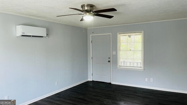 Building Photo - 601 W Haralson St