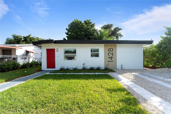 Foto del edificio - 1428 NE 153rd Terrace