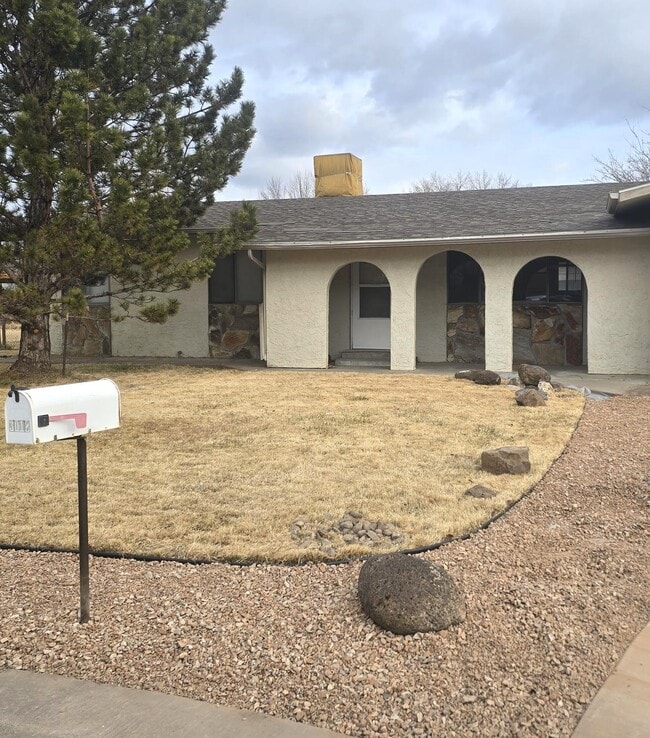 Building Photo - 3018 Bookcliff Ave