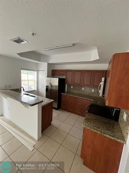 Foto del edificio - 1005 SW 143rd Ave