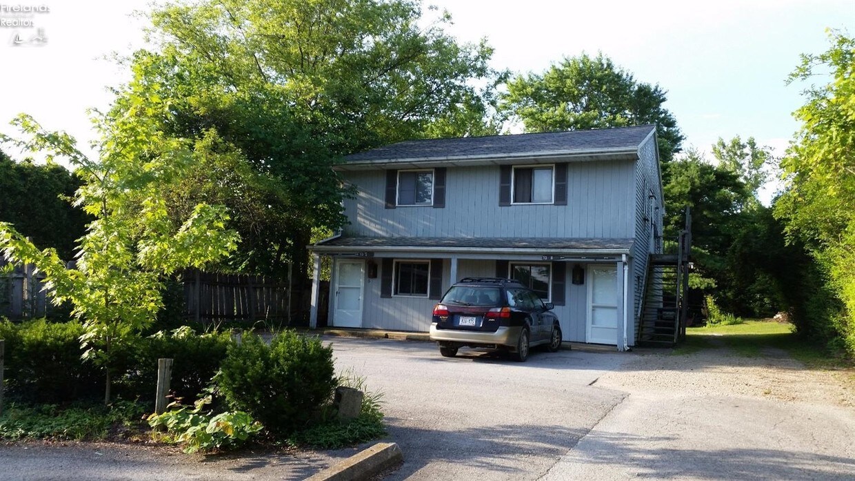 Building Photo - 3006 Cleveland Rd W
