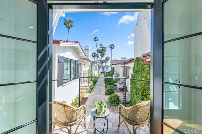 Foto del edificio - 358 Cliff Dr