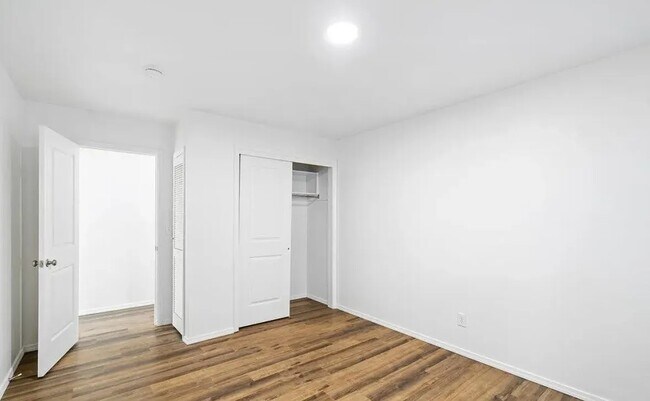 Foto del edificio - 9725 N Gleason Rd