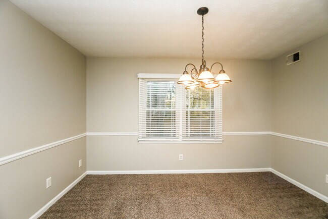 Foto del edificio - 2130 Grayfield Dr