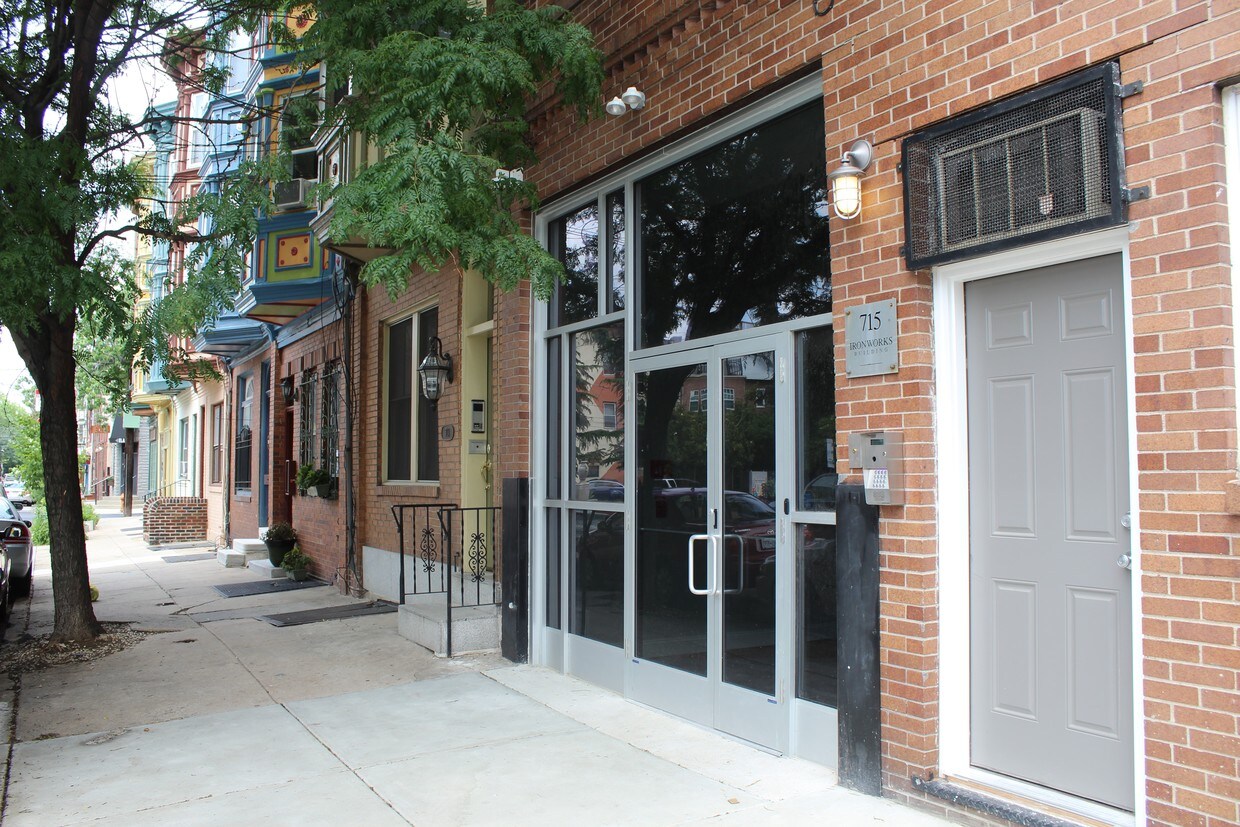 Bainbridge Lofts Apartments Philadelphia, PA