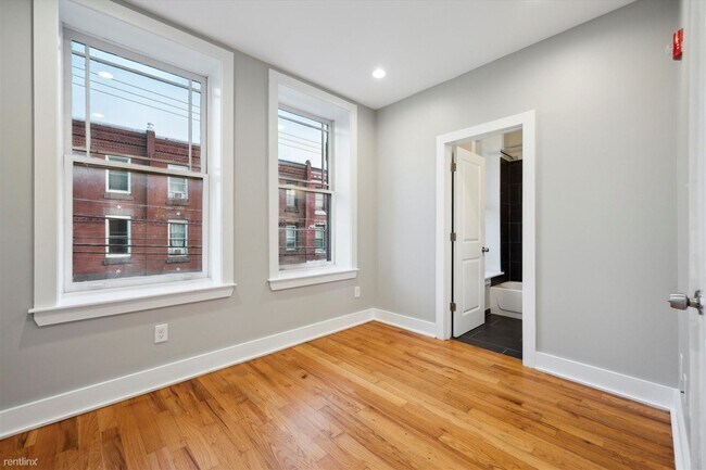Foto del edificio - 3 br, 2 bath Triplex - 1701 JEFFERSON ST U...