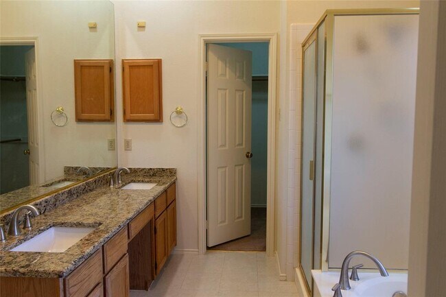 Building Photo - 7301 Highland Heather Ln