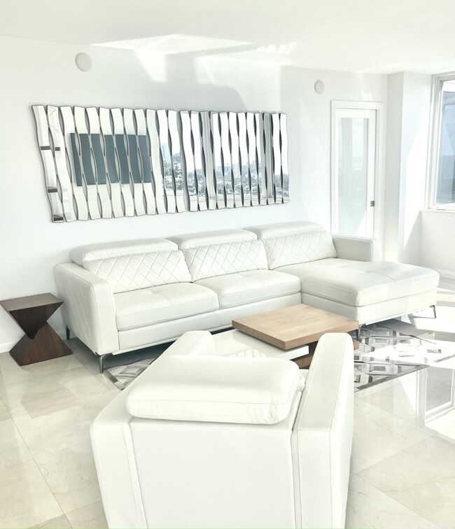 Building Photo - 3912 S Ocean Blvd