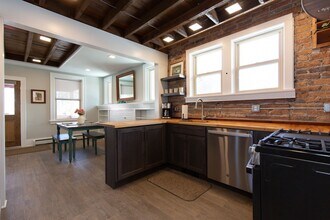 Building Photo - 516 W Hayes St