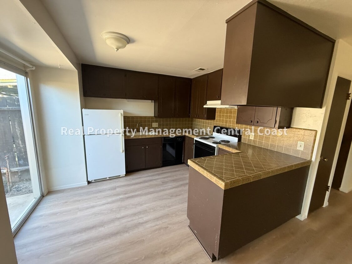 Foto principal - 6460 Nacimiento Ave