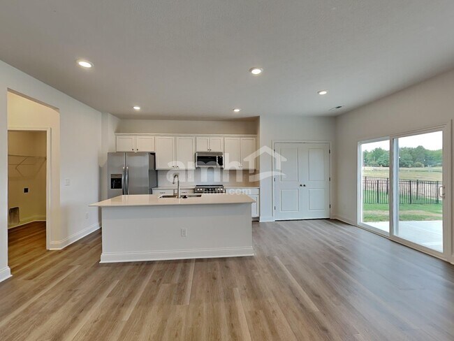 Building Photo - 9169 Henley Ave