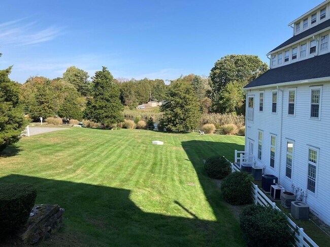 Foto del edificio - 40 Web Ave