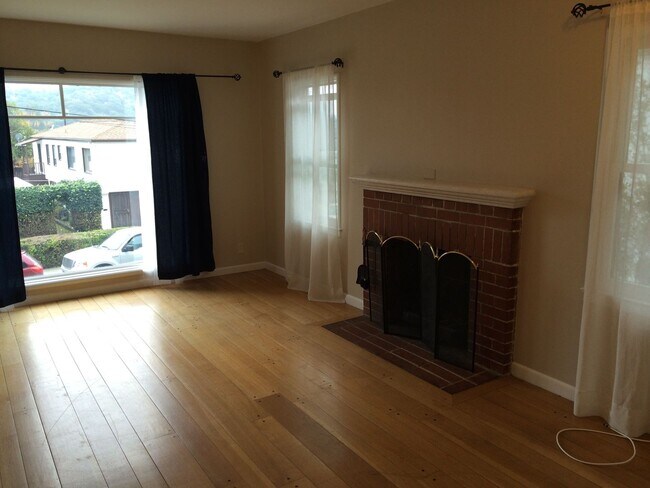 Foto del edificio - Charming 3 Bedroom 2 Bath Martinez Home w/...