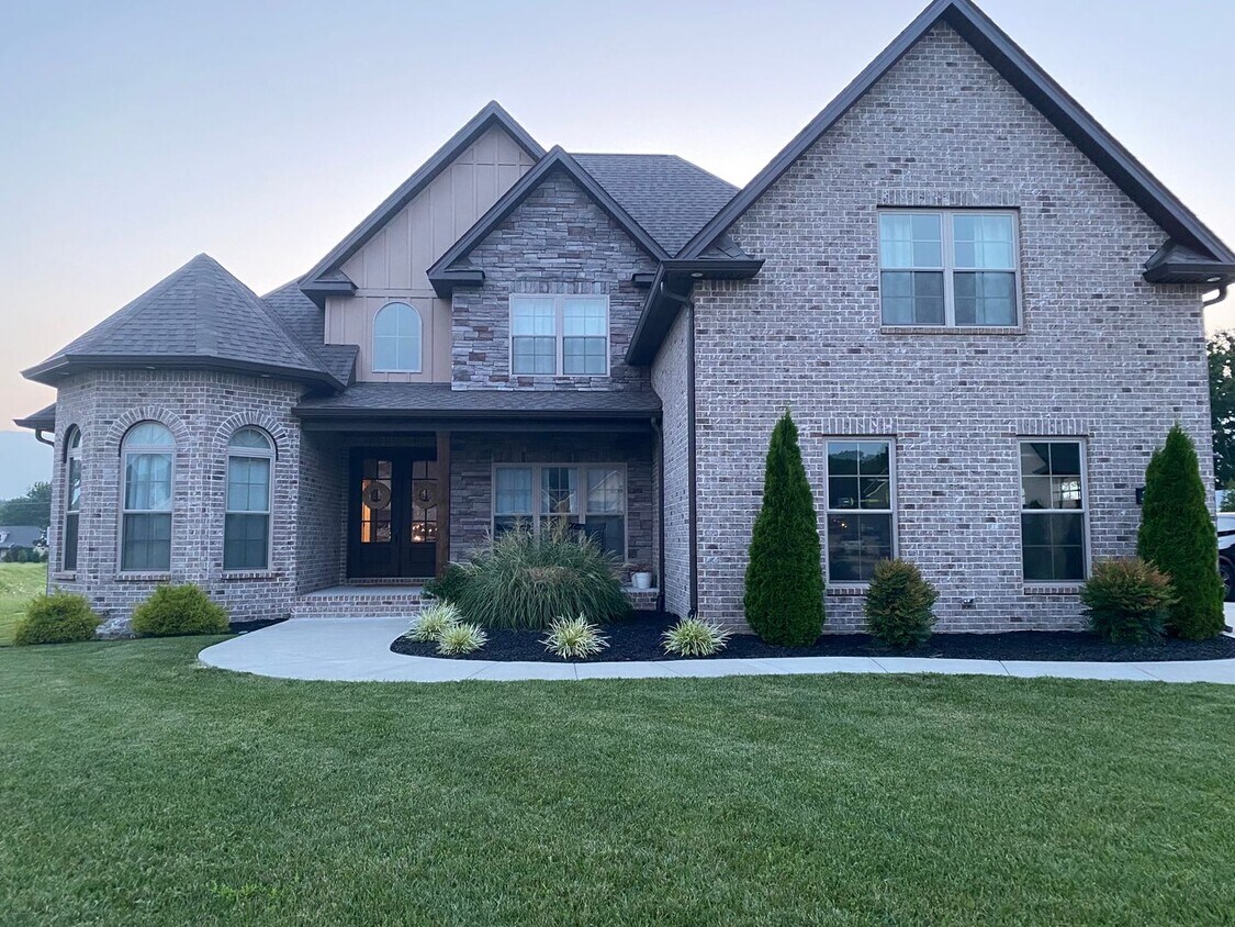 Primary Photo - Stunning 4 bedroom, 3 bath Murfreesboro ho...