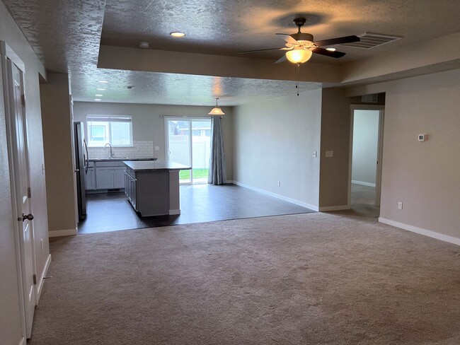 Building Photo - Kuna Kutie 3 bd, 2 bath in the Greyhawk Su...