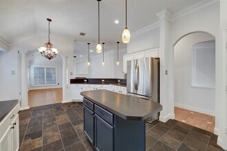 Building Photo - 8903 Aberdeen Park Dr
