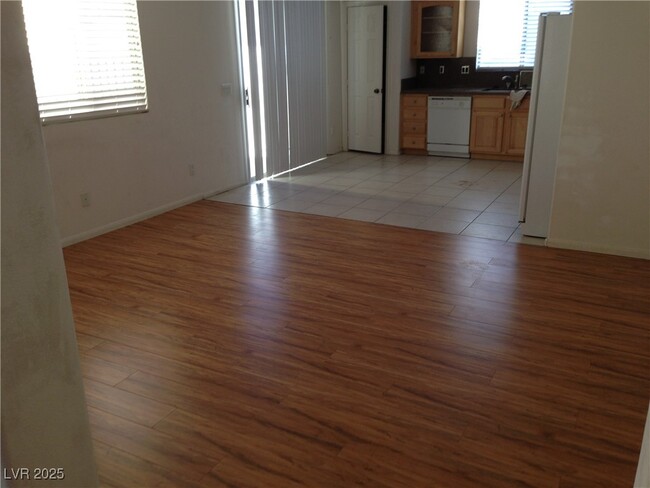 Foto del edificio - 727 Homewillow Ave
