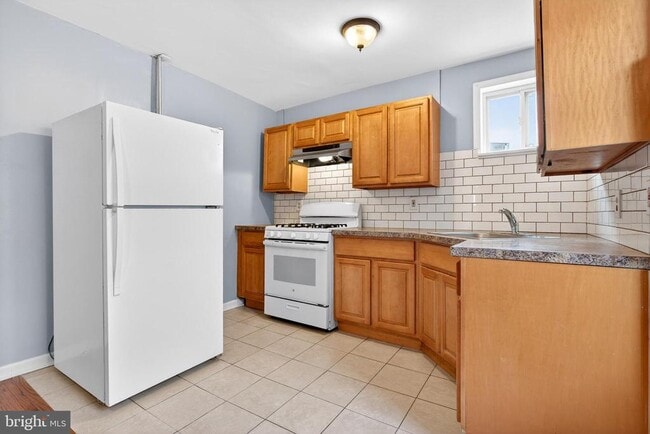 Building Photo - 1528 Church St