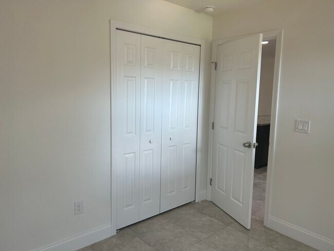 Foto del edificio - 8501-8503 Agate Street