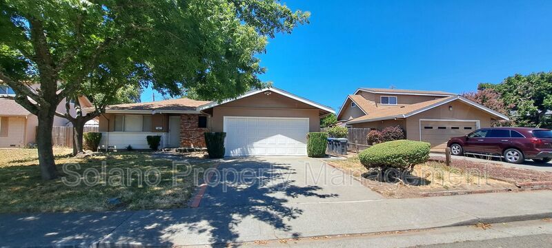 Foto principal - 2519 Heather Dr