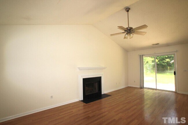 Foto del edificio - 5219 Eagles Landing Dr