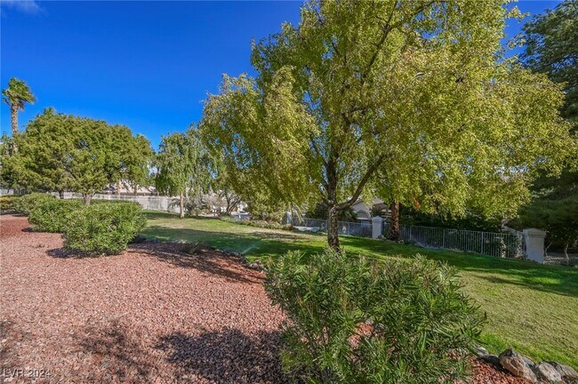 Building Photo - 2111 Eaglepath Cir