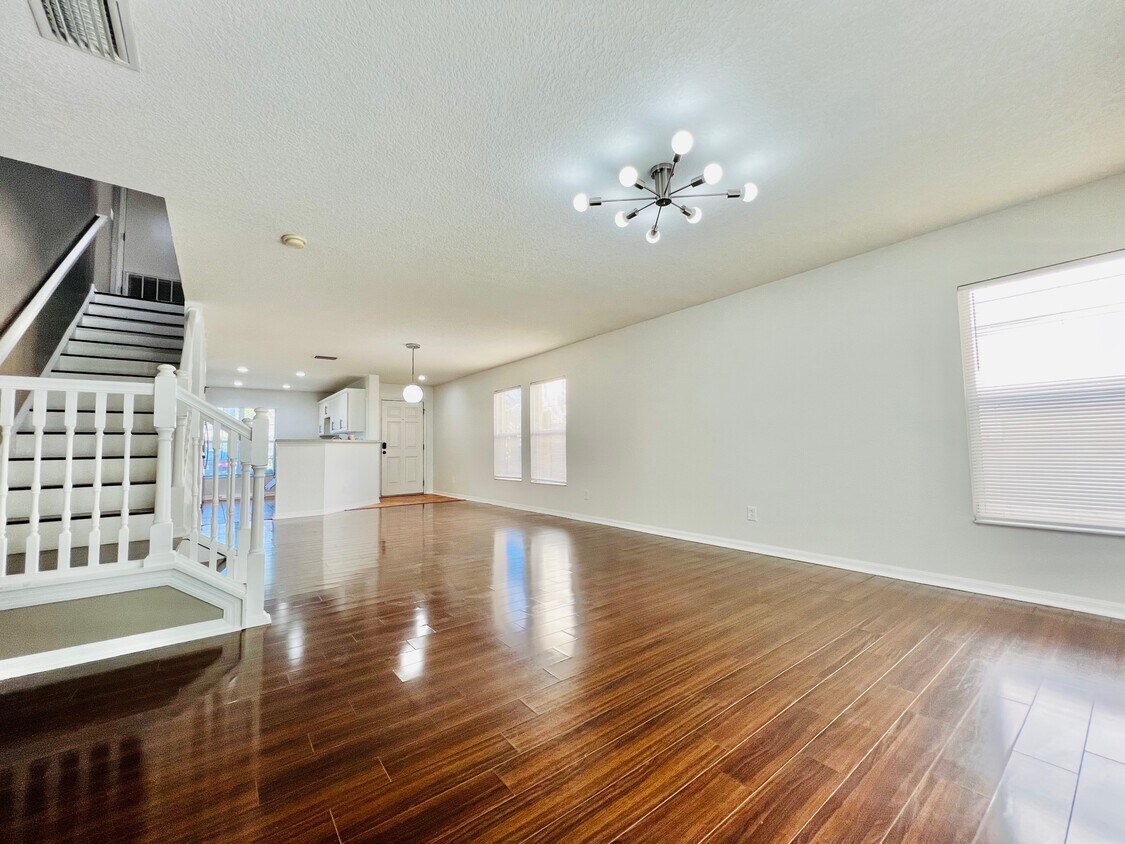 10825 Lake Saint Charles Blvd, Riverview, FL 33578 Townhome Rentals in Riverview FL