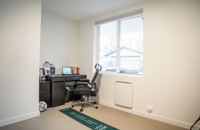 Building Photo - 6714 Carleton Ave S