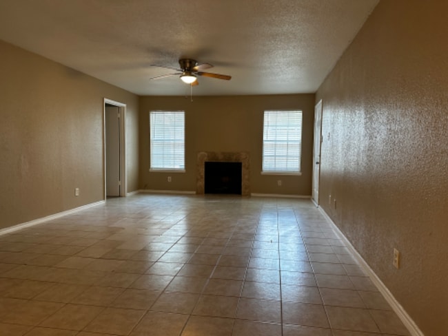 Building Photo - 9700 Leawood Blvd