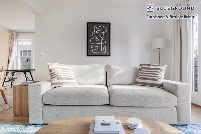 Building Photo - 50 Kinnaird St