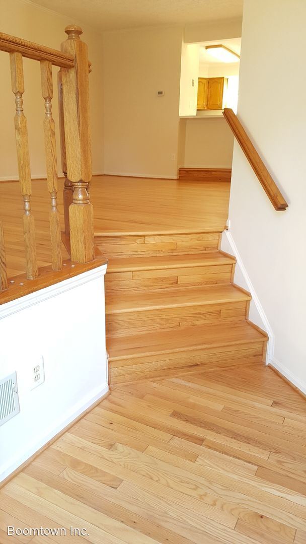 Building Photo - 2 br, 2.5 bath House - 522 Beacon Hill Terr.