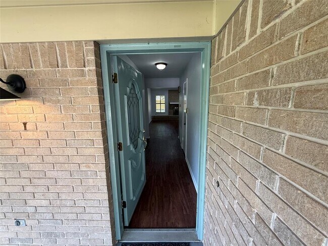 Foto del edificio - 111 Creekside Dr