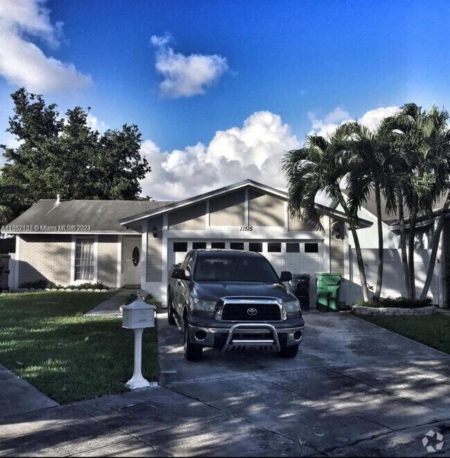 Green Hills Park West Apartments under 800 Miami, FL 3 Rentals