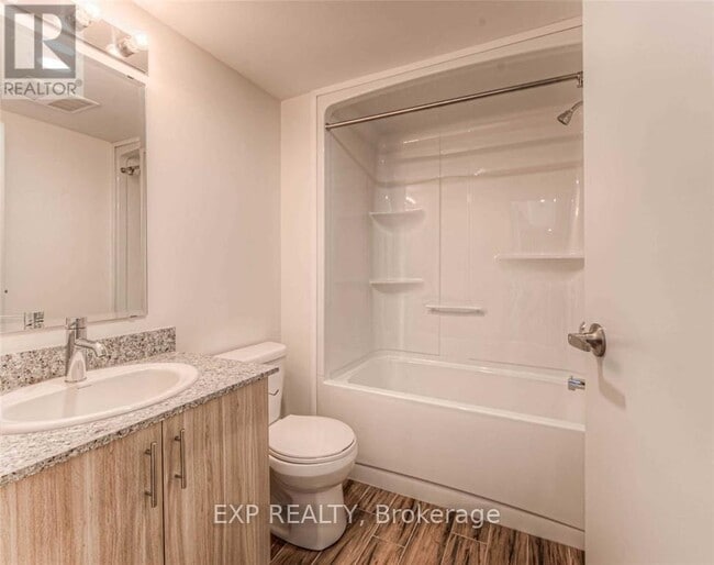 Photo du bâtiment - 275 Larch St