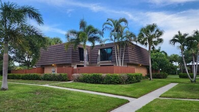Building Photo - 2026 20th Ct