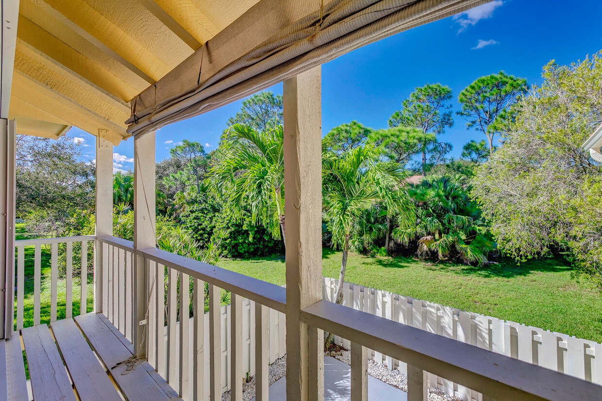 Primary Photo - 246 Seabreeze Cir