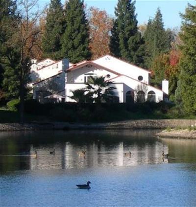 Foto principal - 1601 Ellis Lake Drive