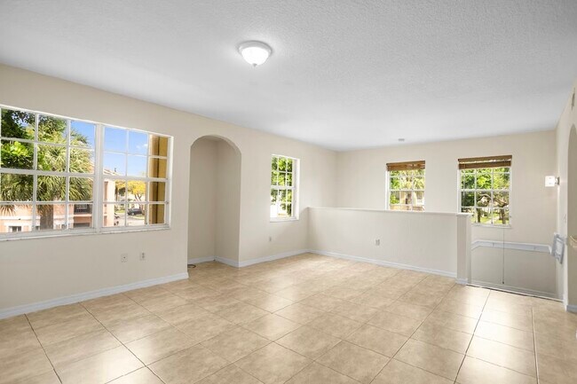 Building Photo - 1205 Belmont Ln