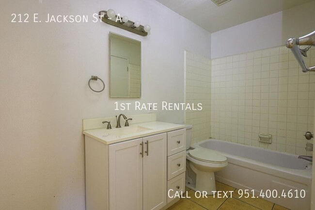 Building Photo - 212 E Jackson St