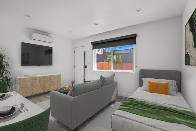Foto del edificio - 2814 Sichel St