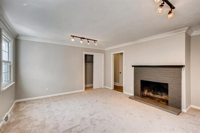 Building Photo - 7511 Monroe Rd, Charlotte, NC, 28212
