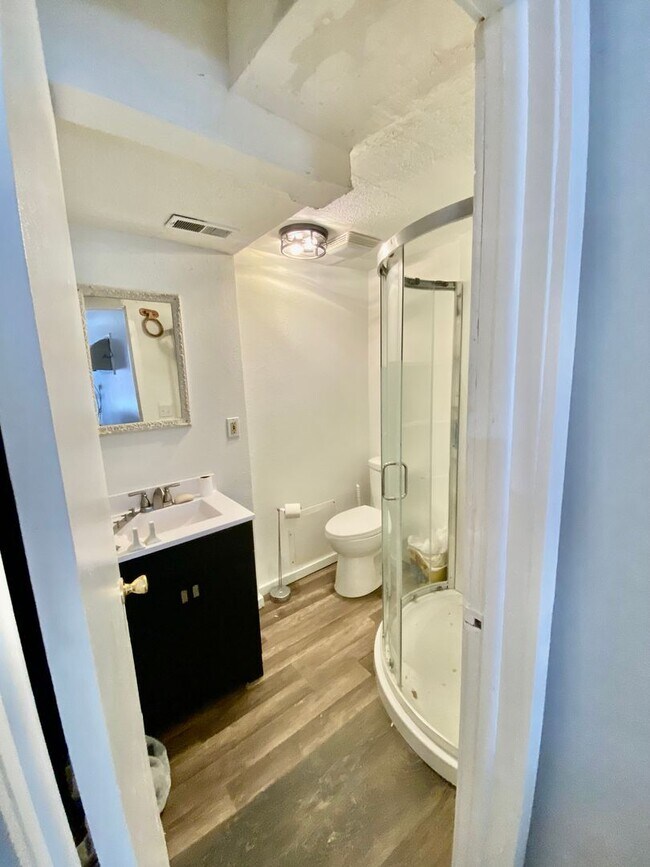 Foto del edificio - AVAILABLE NOW - 2b/1b Apartment Osage Beach Area