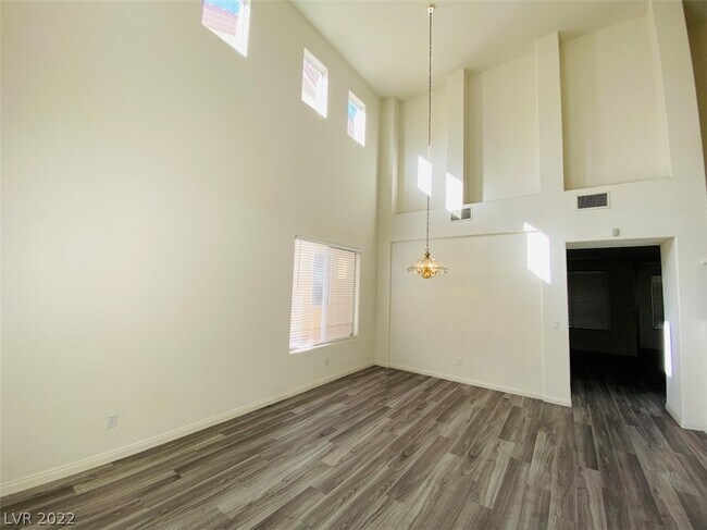 Building Photo - 258 Palm Trace Ave
