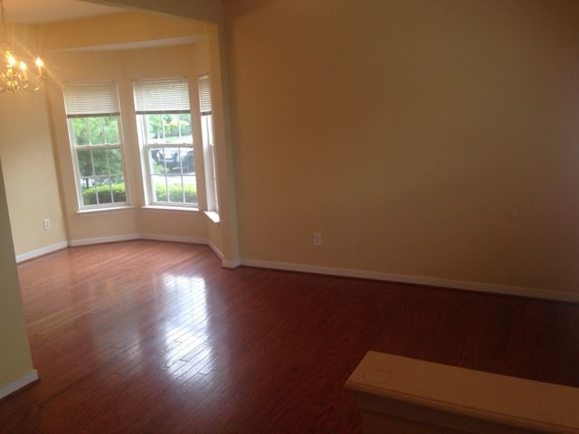 Building Photo - Nice Townhome off Mountain Rd and Woodman Rd.