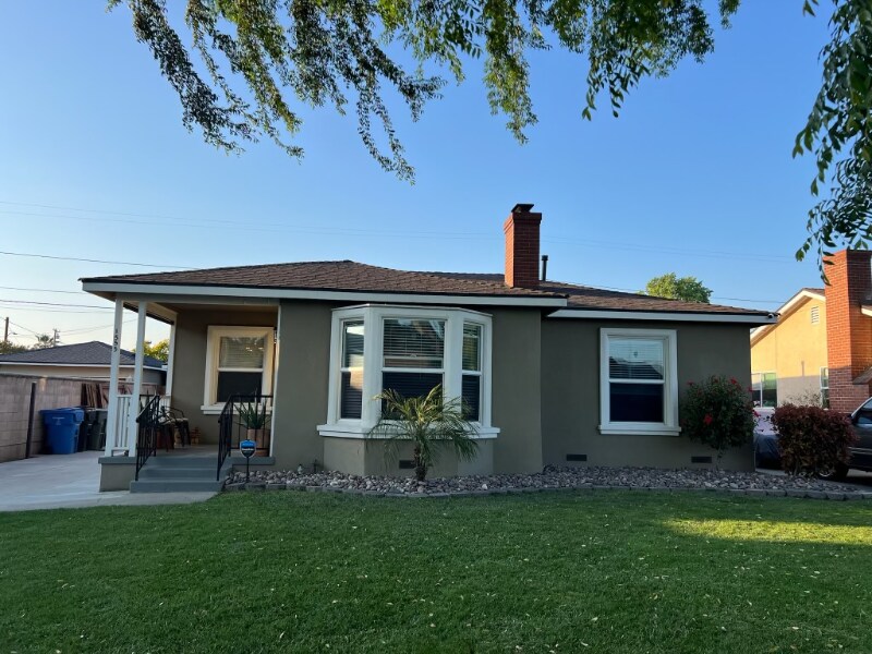 Primary Photo - 1555 Mc Comas St
