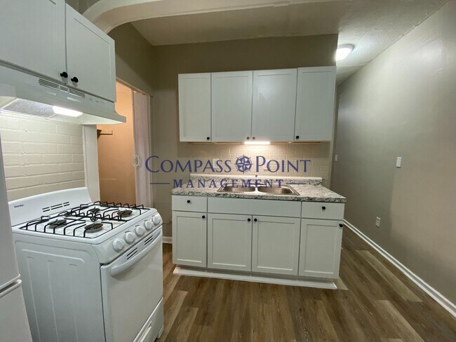 Foto del edificio - 218 E 7th St