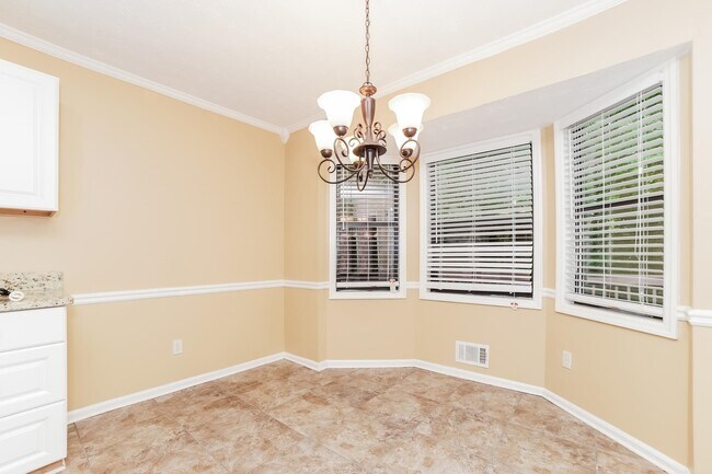 Foto del edificio - 4027 Evelyn Dr