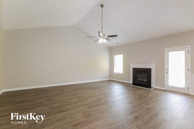 Building Photo - 566 Massey Ct