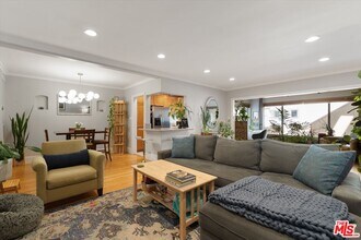 Building Photo - 14934 Dickens St